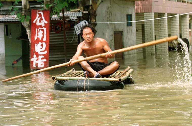 Tran lut o Trung Quoc nam 1998 qua anh-Hinh-10